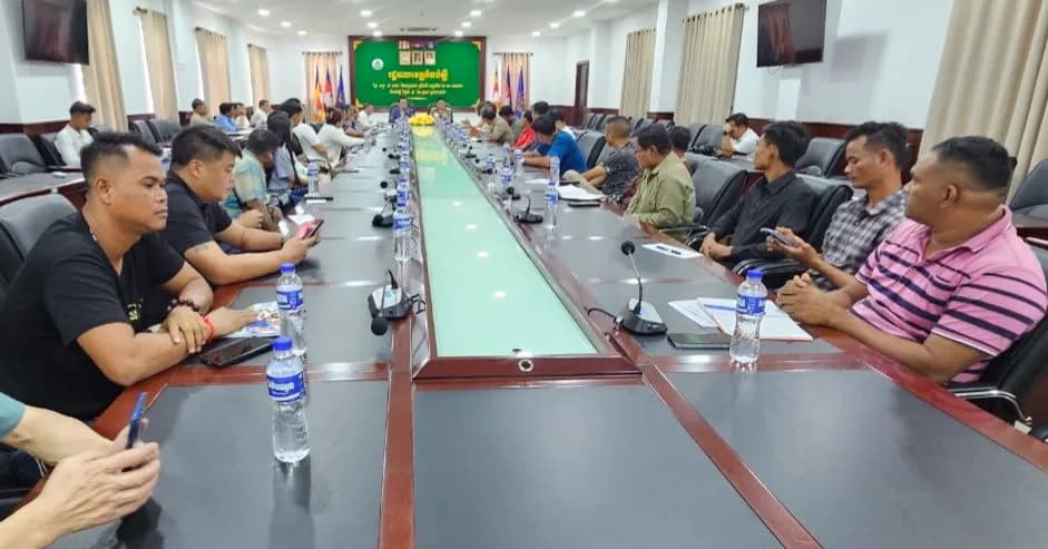 រដ្ឋបាលខេត្តកំពង់ស្ពឺ ពិភាក្សាស្វែងរកប្រភពធនធានរ៉ែ ដើម្បីជួសជុល និងបន្តកំណាត់ផ្លូវលេខ១៤២
